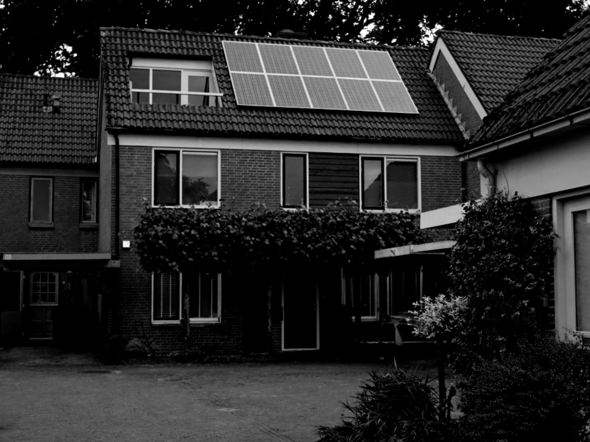Zonnepanelen kopen of huren?