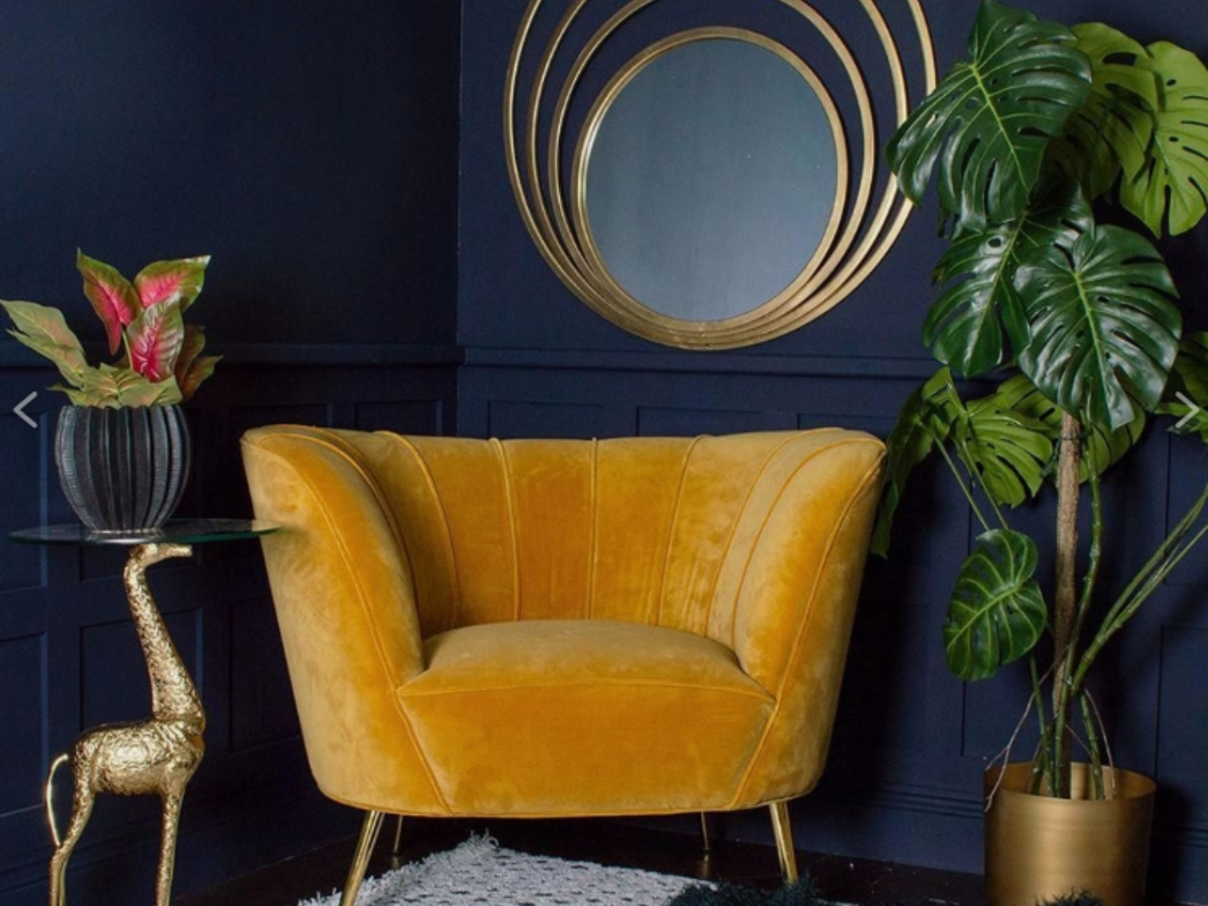 Meubels stofferen met velours 